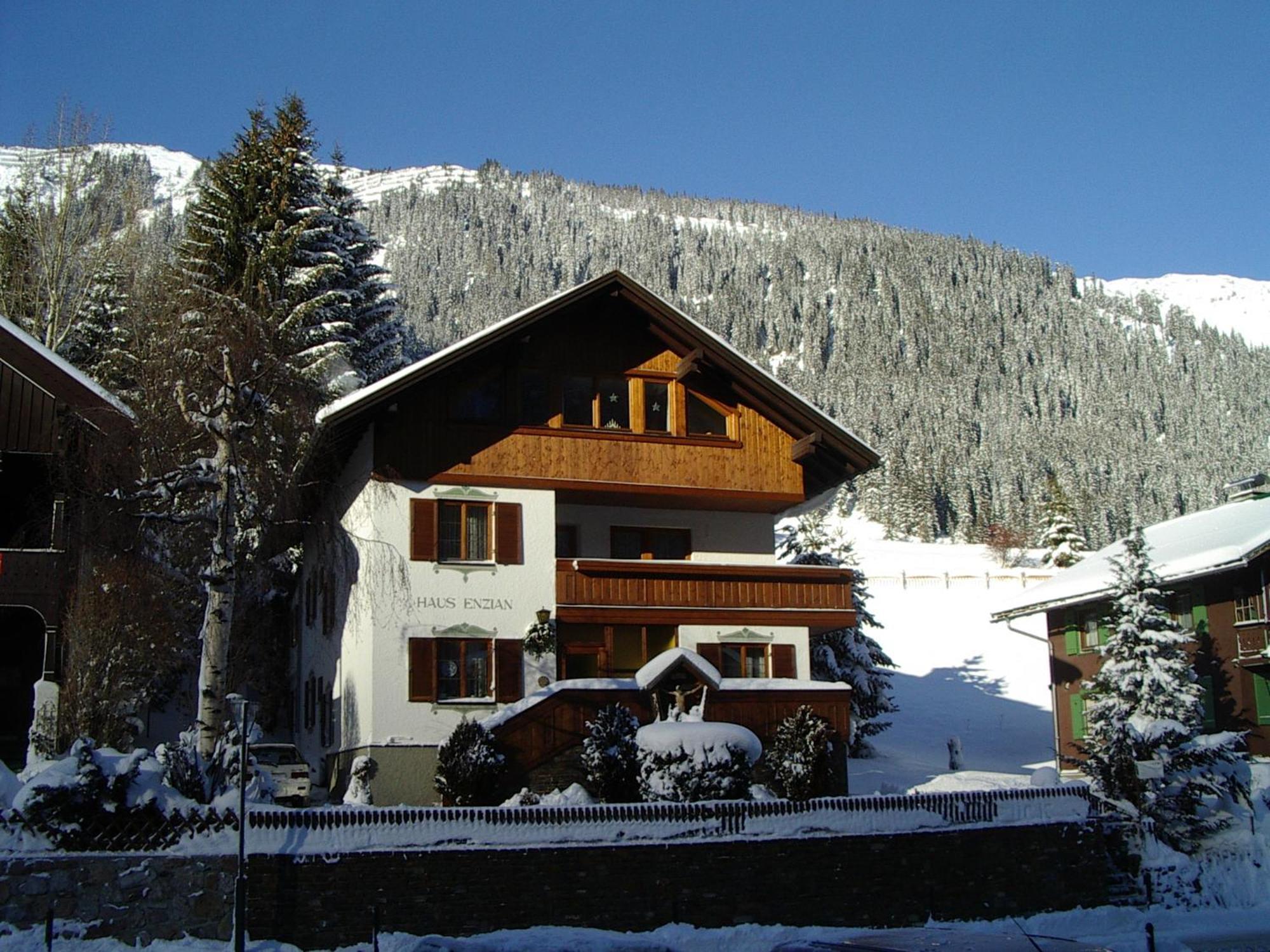 Haus Enzian Bed & Breakfast Санкт Антон ам Арлберг Екстериор снимка